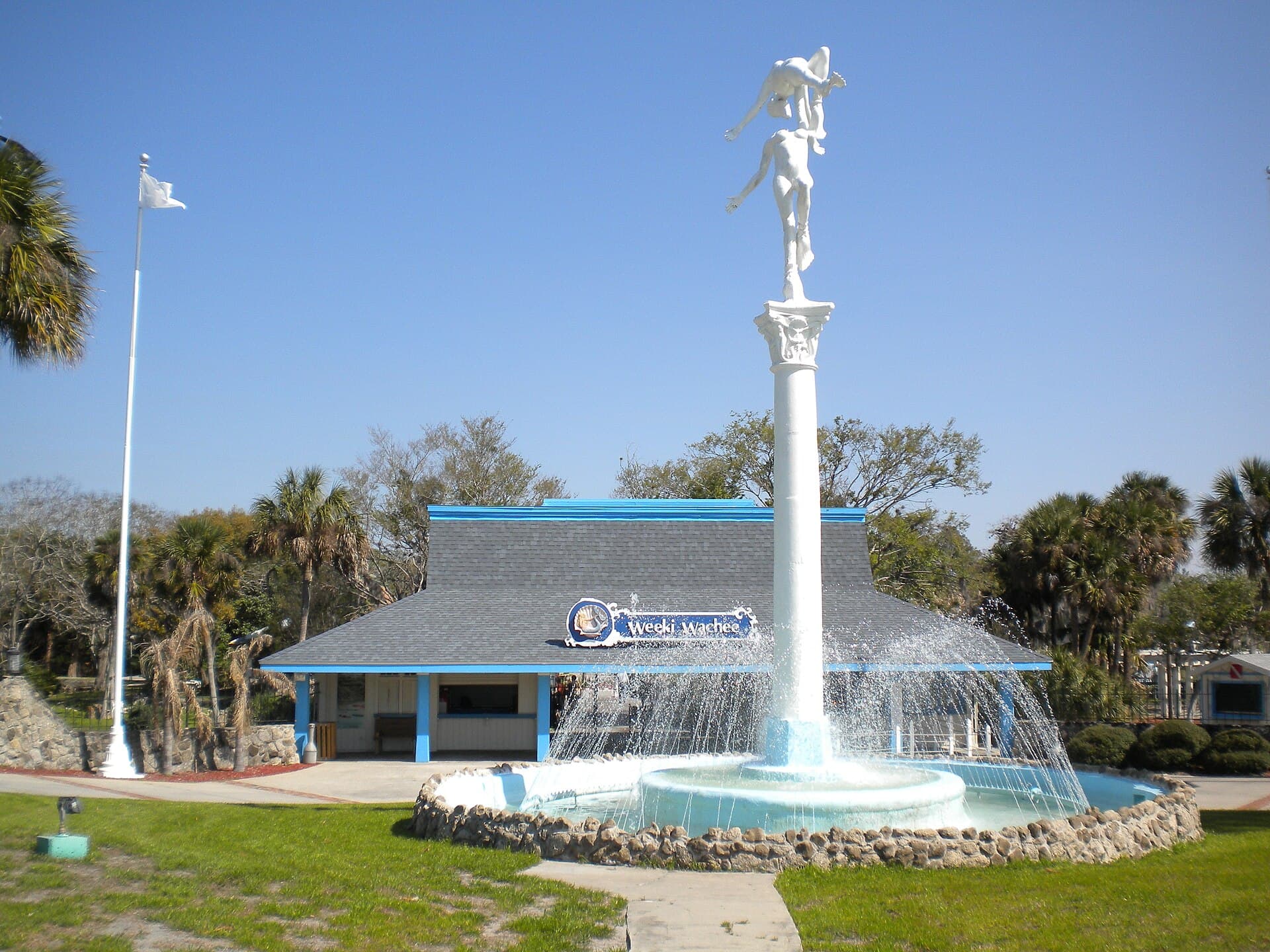 Weeki Wachee Springs: the mermaid show has been running since 1947